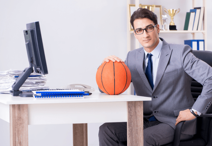 Métiers du sport business : formations et recrutement en 2026