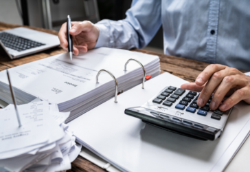 Les métiers manuels les mieux payés en France en 2026 : classement, salaires et formations
