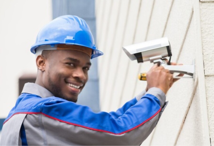 Technicien en systèmes de sûreté : un métier d’avenir en Provence