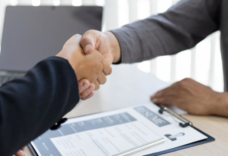 Les métiers qui recrutent dans le tourisme en 2026 : Top 6 à découvrir