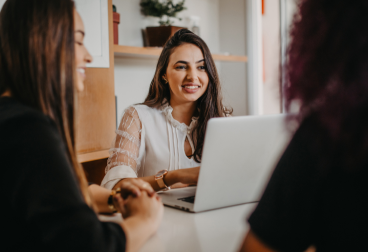 Métiers qui recrutent d’ici 2030 : les 10 filières les plus porteuses pour votre orientation