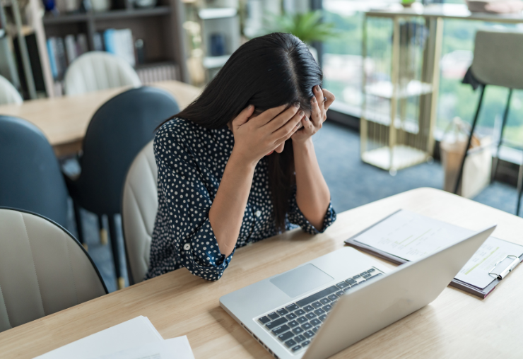 Après un burn-out : pourquoi le métier de coach bien-être attire en reconversion